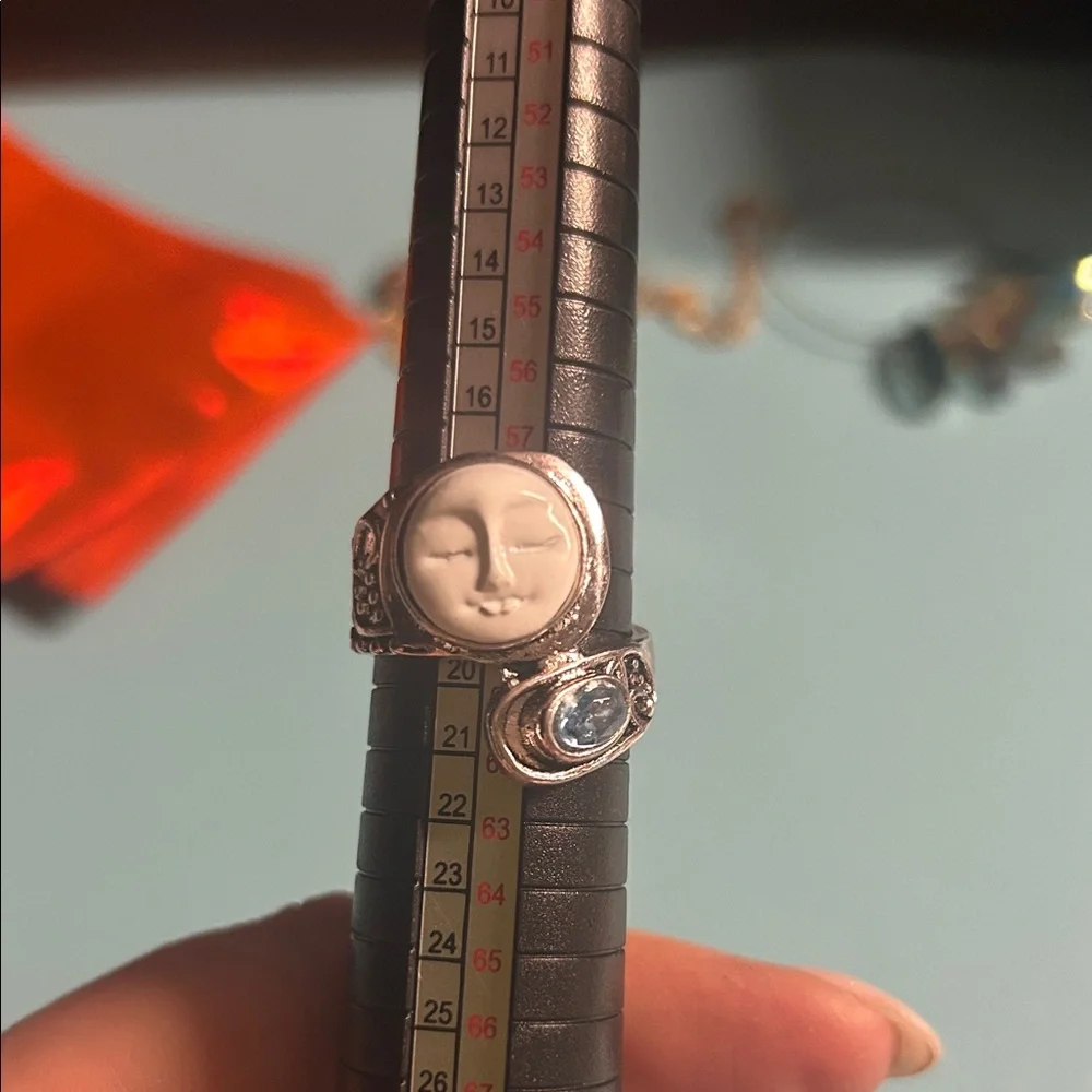 Silver Moon Face Ring with Blue Stone size‎ 9